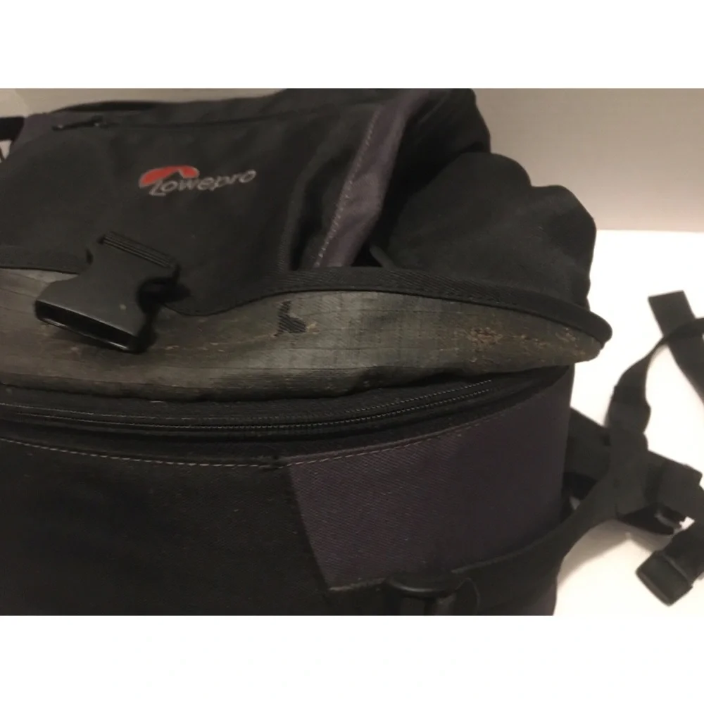 Lowepro DSLR camera bag backpack